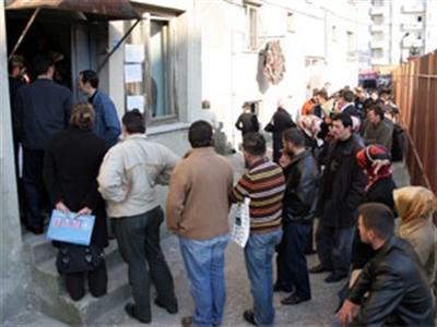İşten atmak yasaklansın, herkese iş!